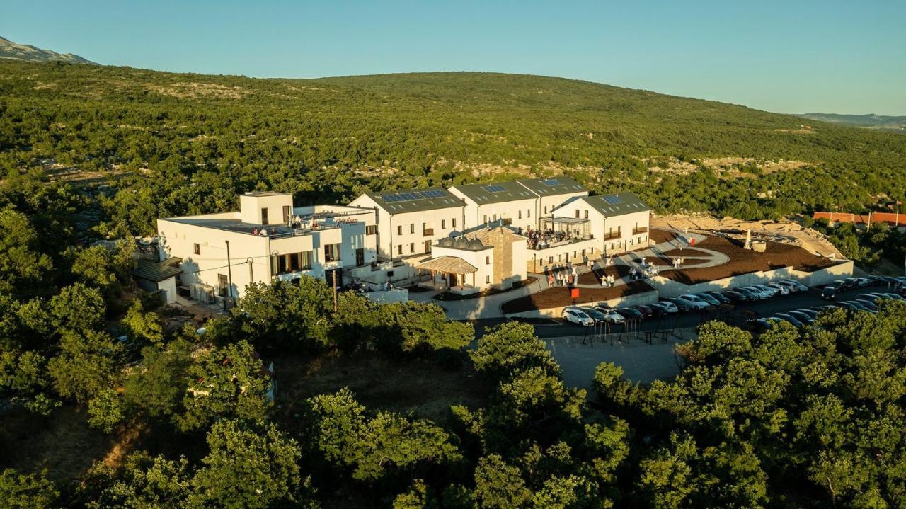 Kalima Resort Mostar Bagian luar foto